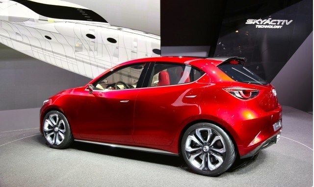  Mazda 2: El volante está tomado de los nuevos Mazda3 y Mazda CX-9