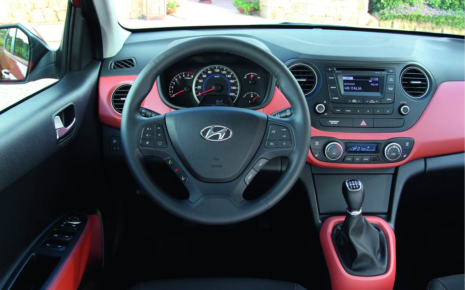 Hyundai i10 2015 chiếc xe tốt cho gia đình