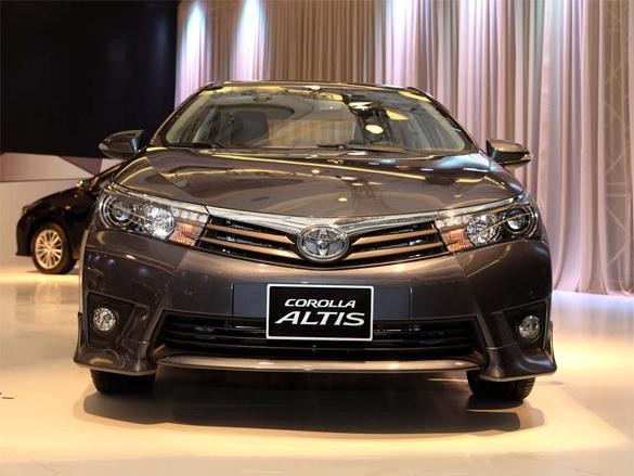 Đánh giá xe Ôtô Toyota Altis và Honda Civic  Sedan hạng C của Nhật